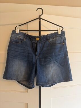 Wit & Wisdom Denim Shorts: size 16